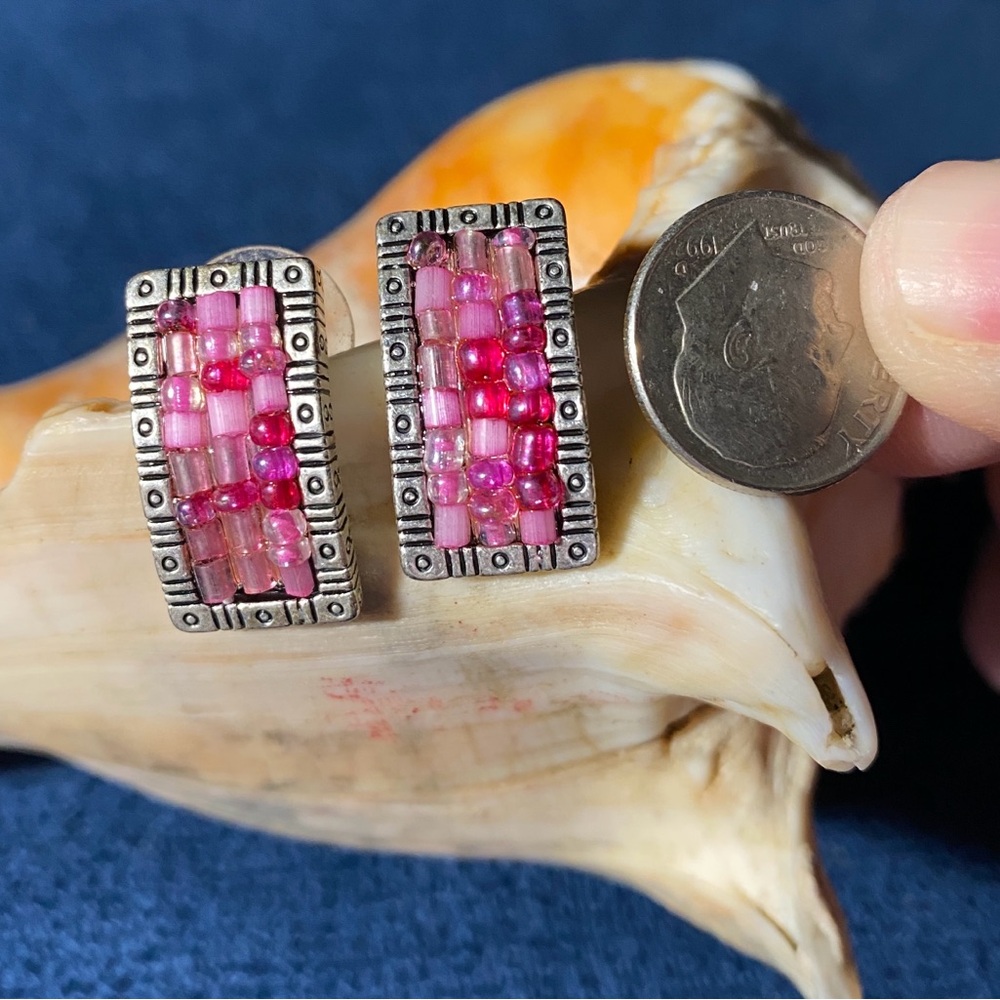 Pretty in Pink! Beaded Earrings